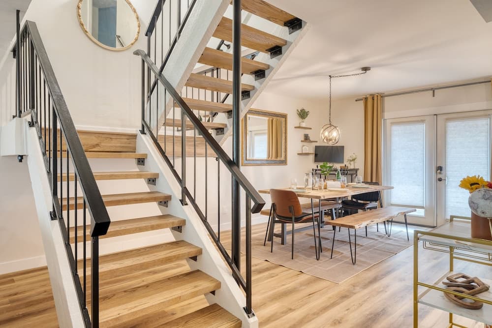 Old Town Treasure - Image 7