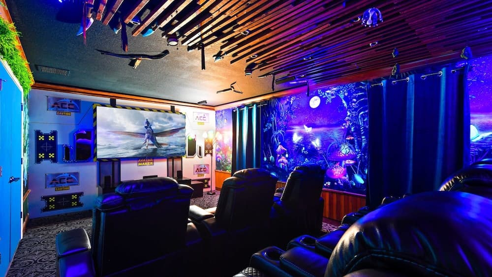 Regal Opulent Villa - Image 22