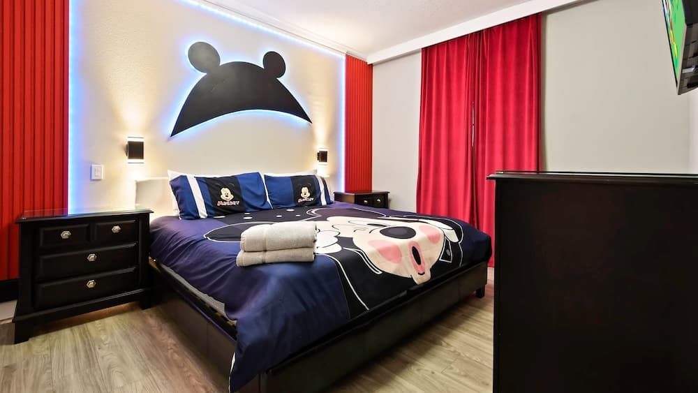 Regal Opulent Villa - Image 8