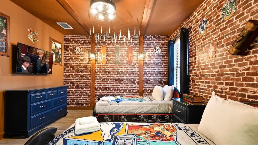 Regal Opulent Villa - Image 11