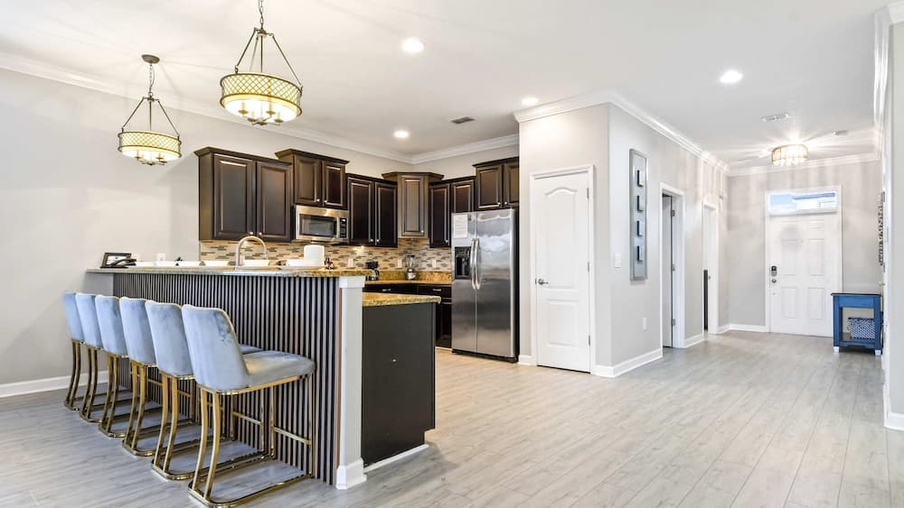 Regal Opulent Villa - Image 5