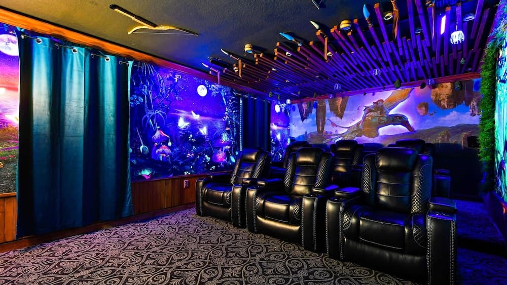 Regal Opulent Villa - Image 20