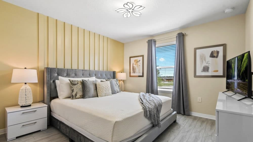 Opulent Villa - Image 11