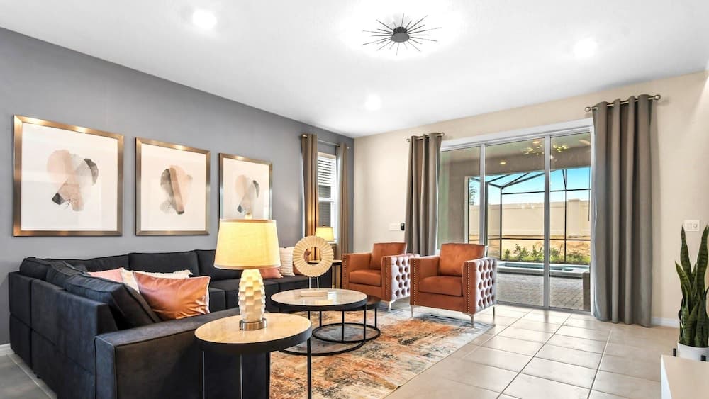 Opulent Villa - Image 4