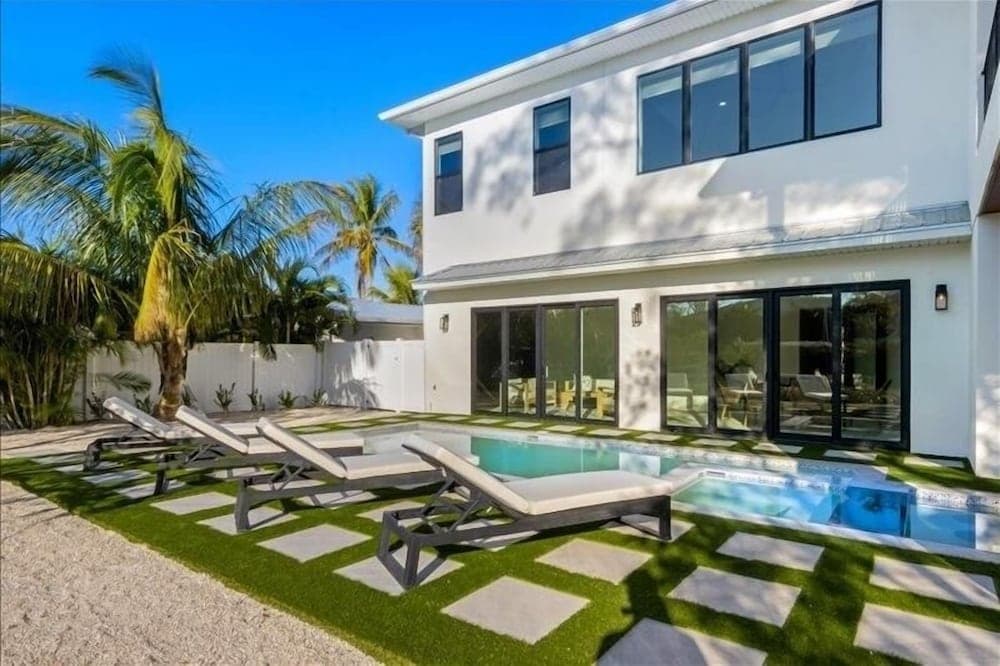 Our Great Escape - Image 31