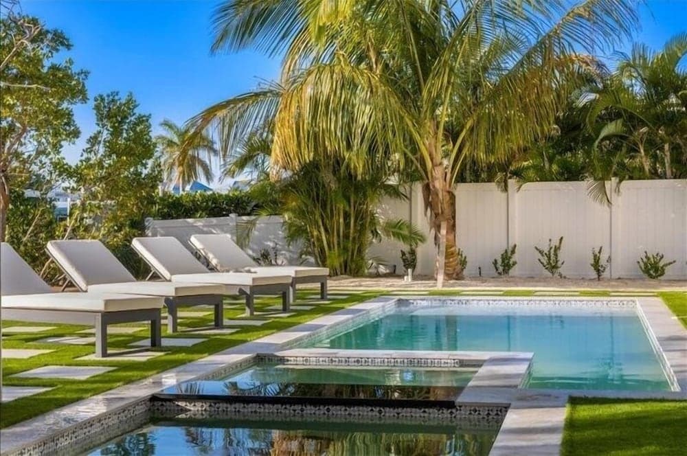 Our Great Escape - Image 32