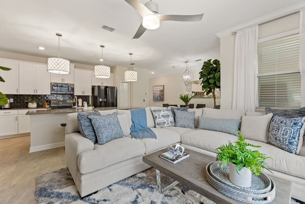 Plush Pelican - Image 1