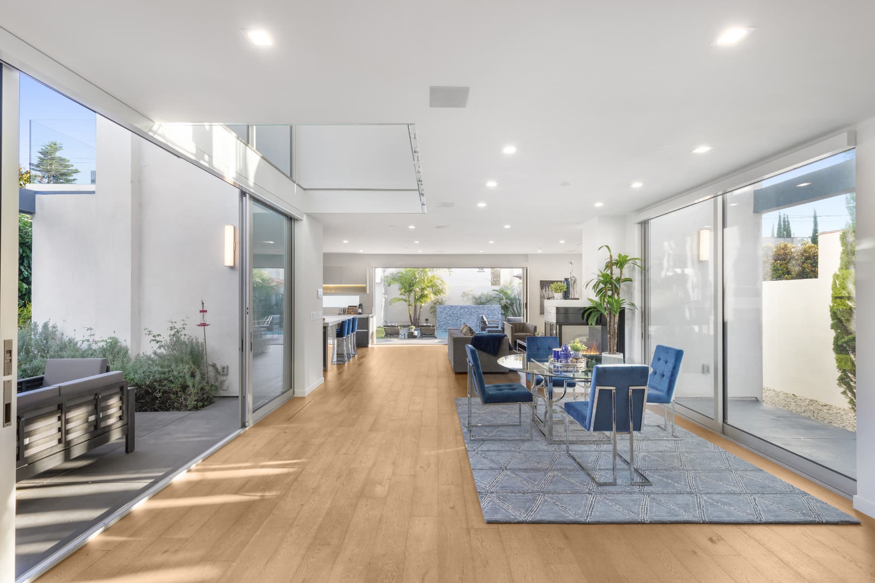 Lindenhurst House - Image 8