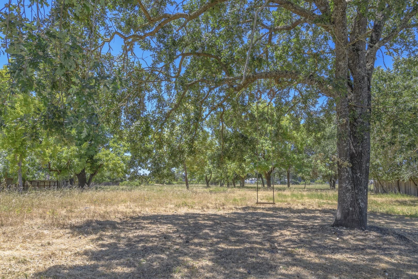 MacArthur House - Image 37