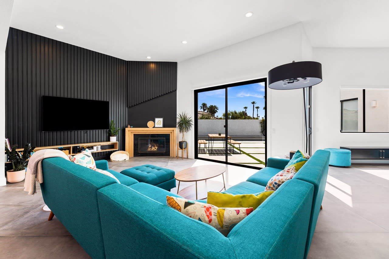 Palm Lighthouse - Image 40