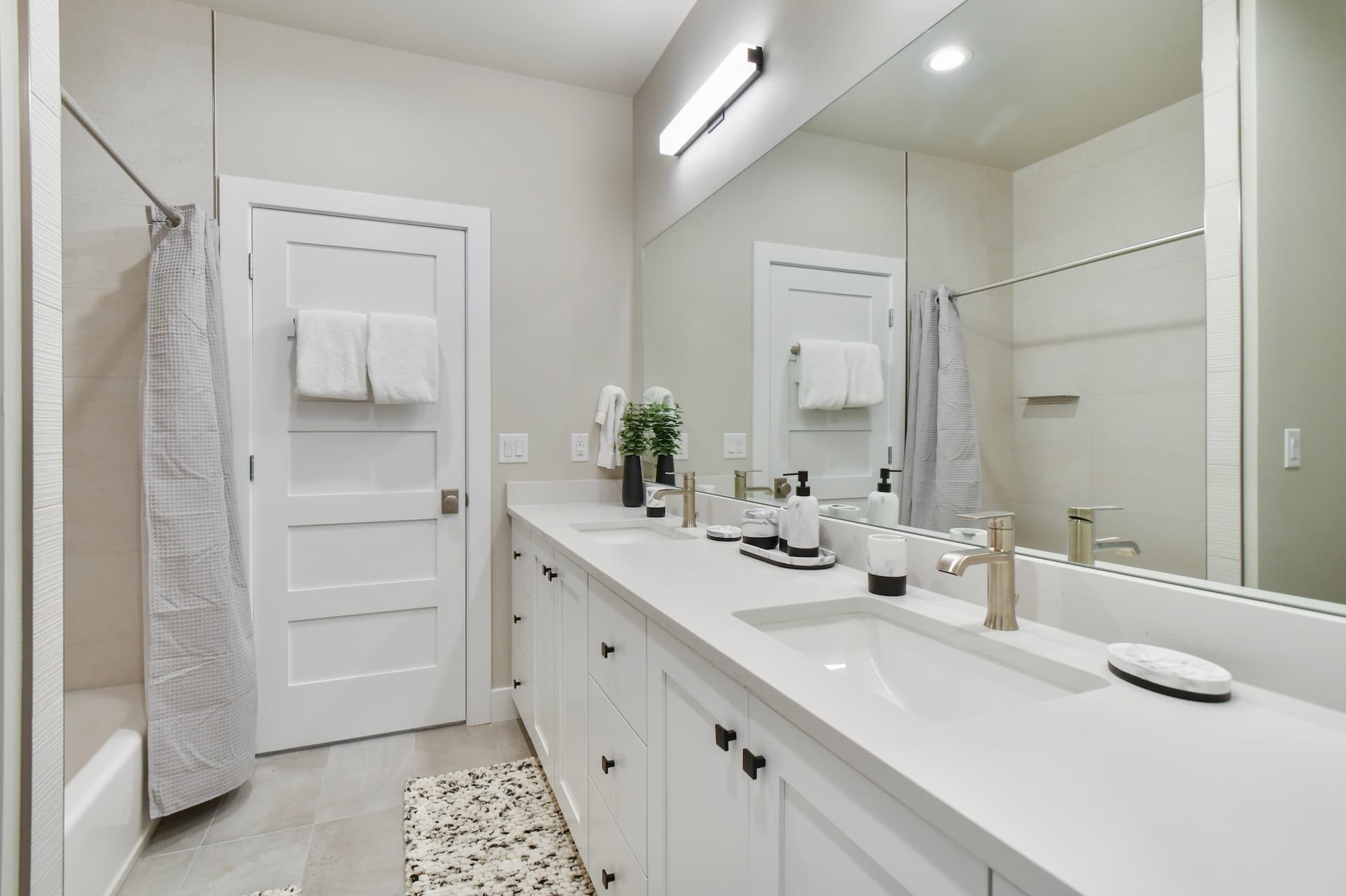 Mayflower Lakeside #942 - Image 21