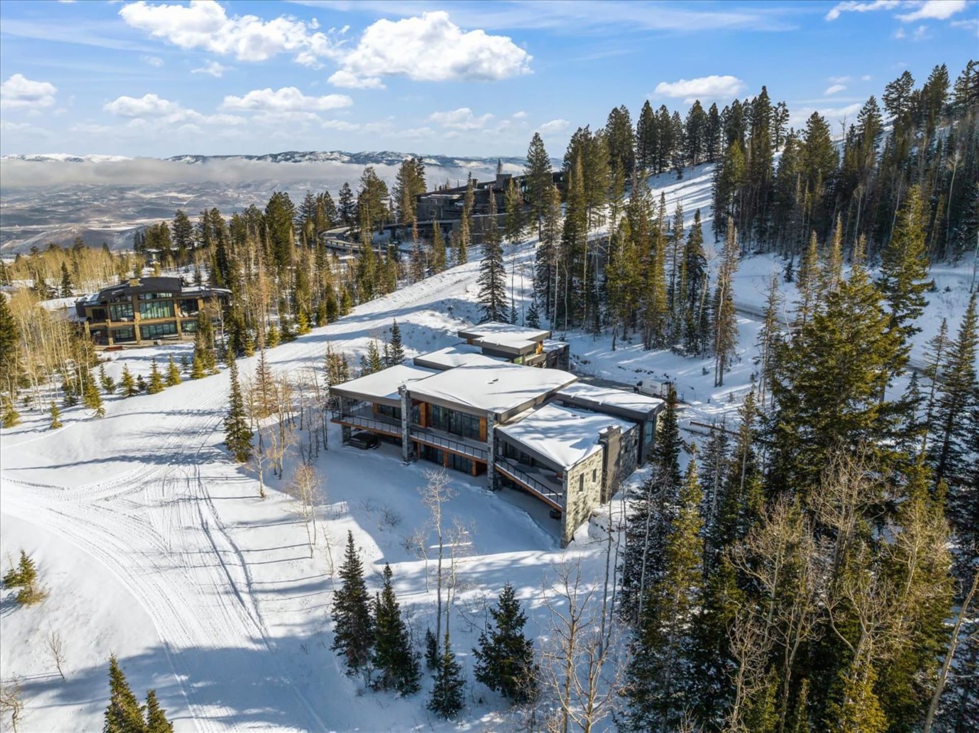 Quicksilver Haus - Image 24