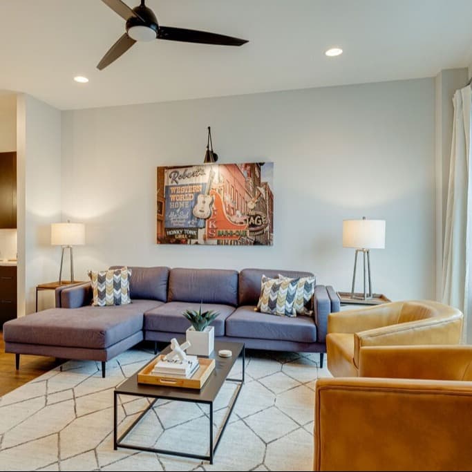 Charlotte Home - Image 1