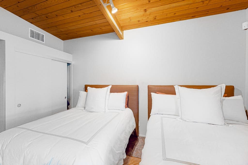 Las Palmas Monte Vista - Image 16