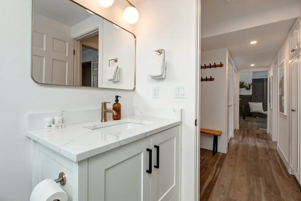 Last Run of the Day House - Image 31