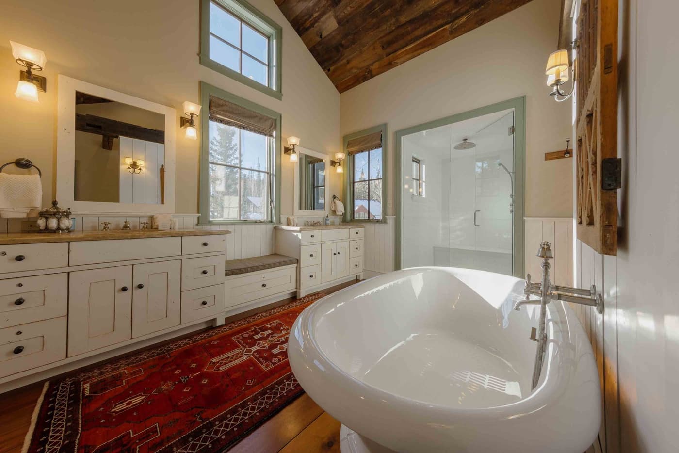 Elk Lake Lodge - Image 17