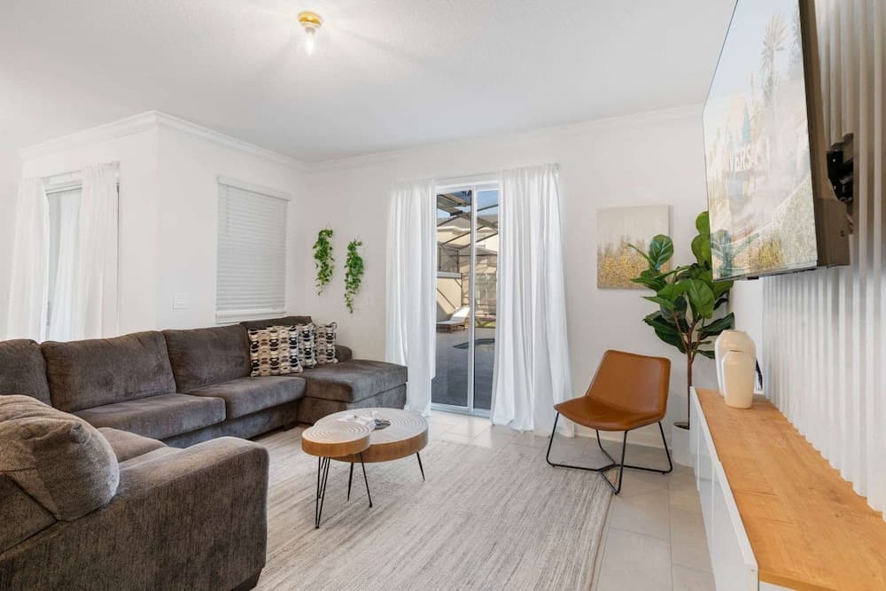 Modern Scrapbook Villa - Image 1