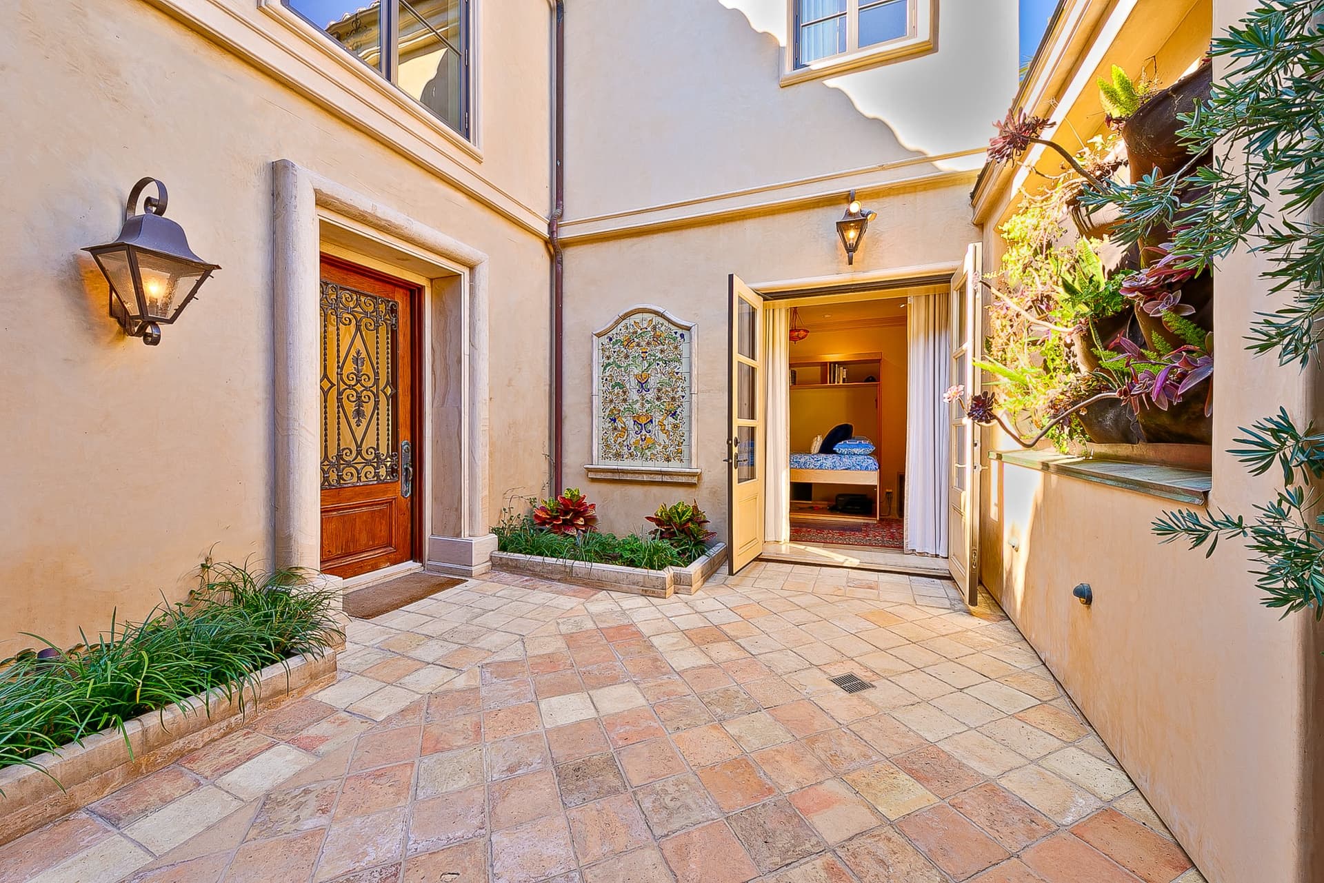 Pacific Paradise - Image 8