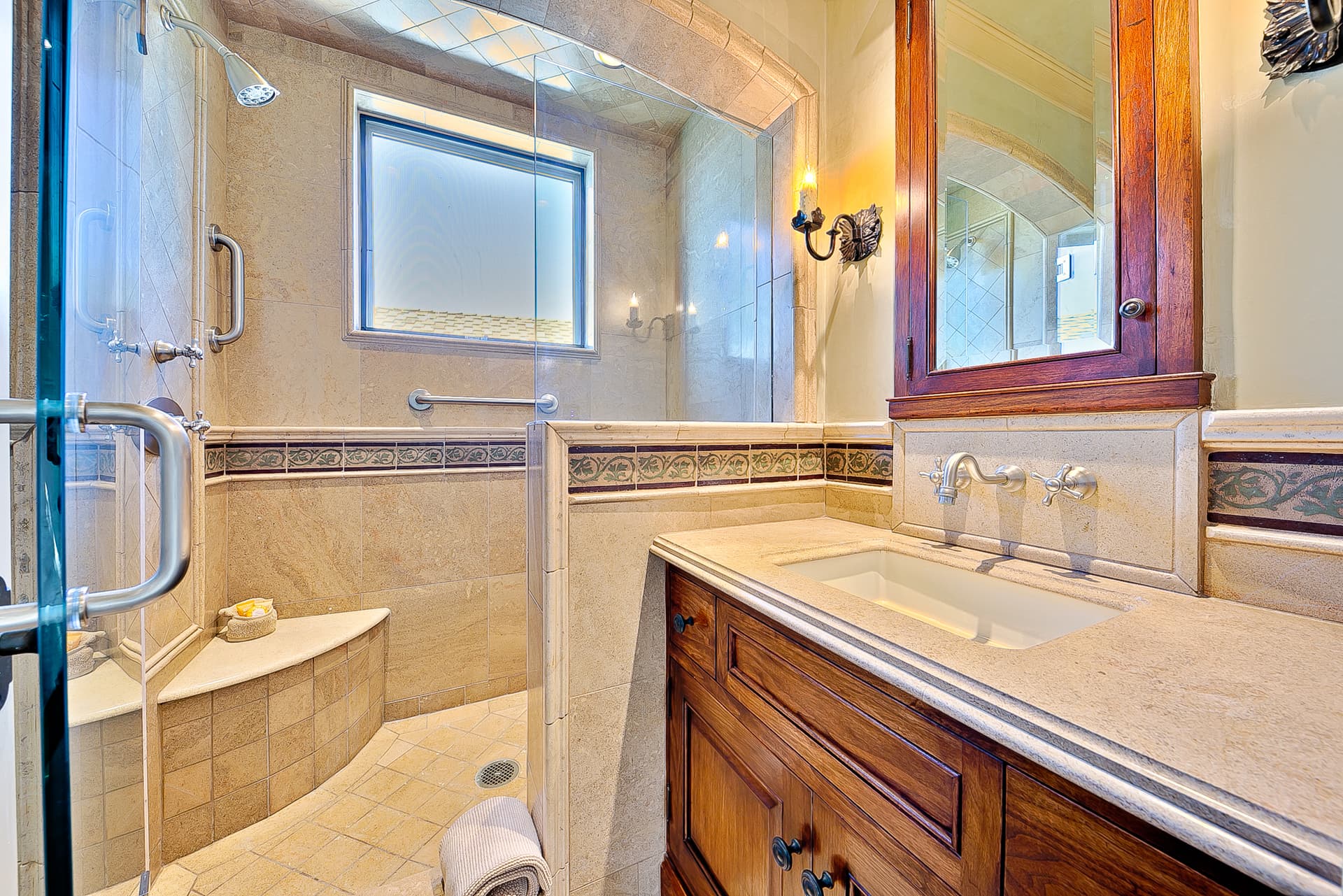 Pacific Paradise - Image 32