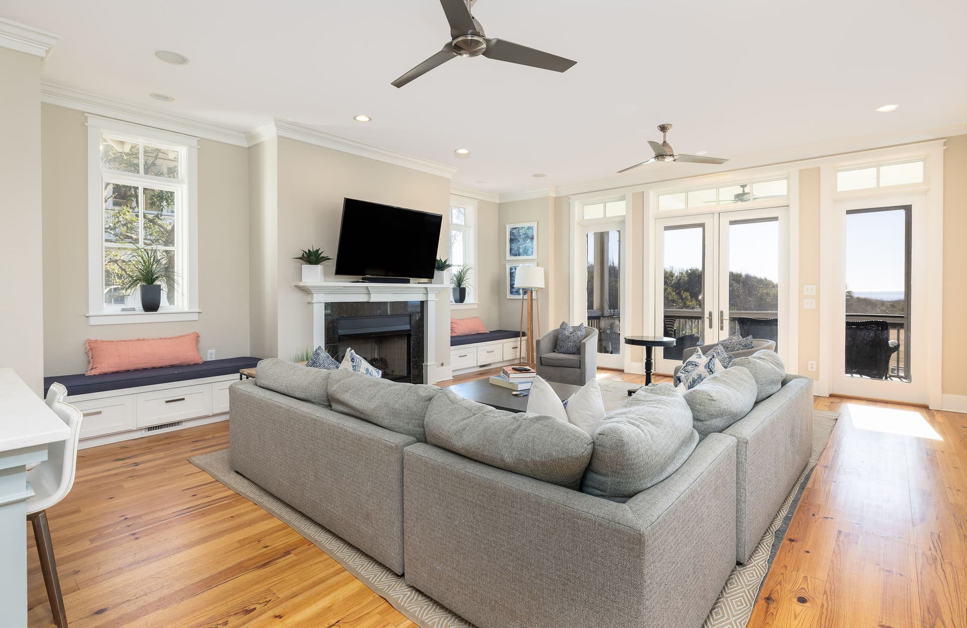 2906 All Decked Out - Image 20