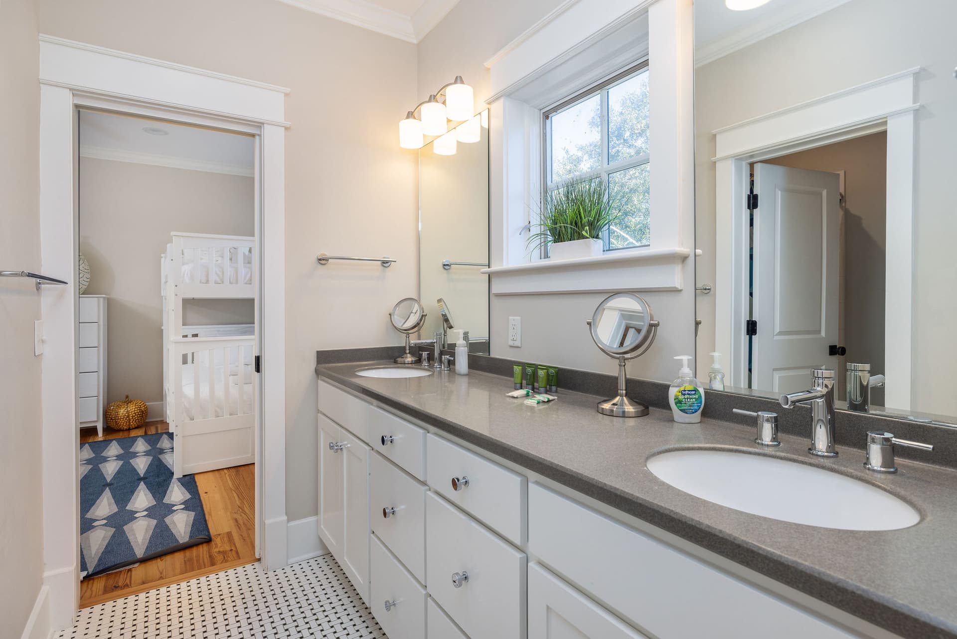 2906 All Decked Out - Image 45