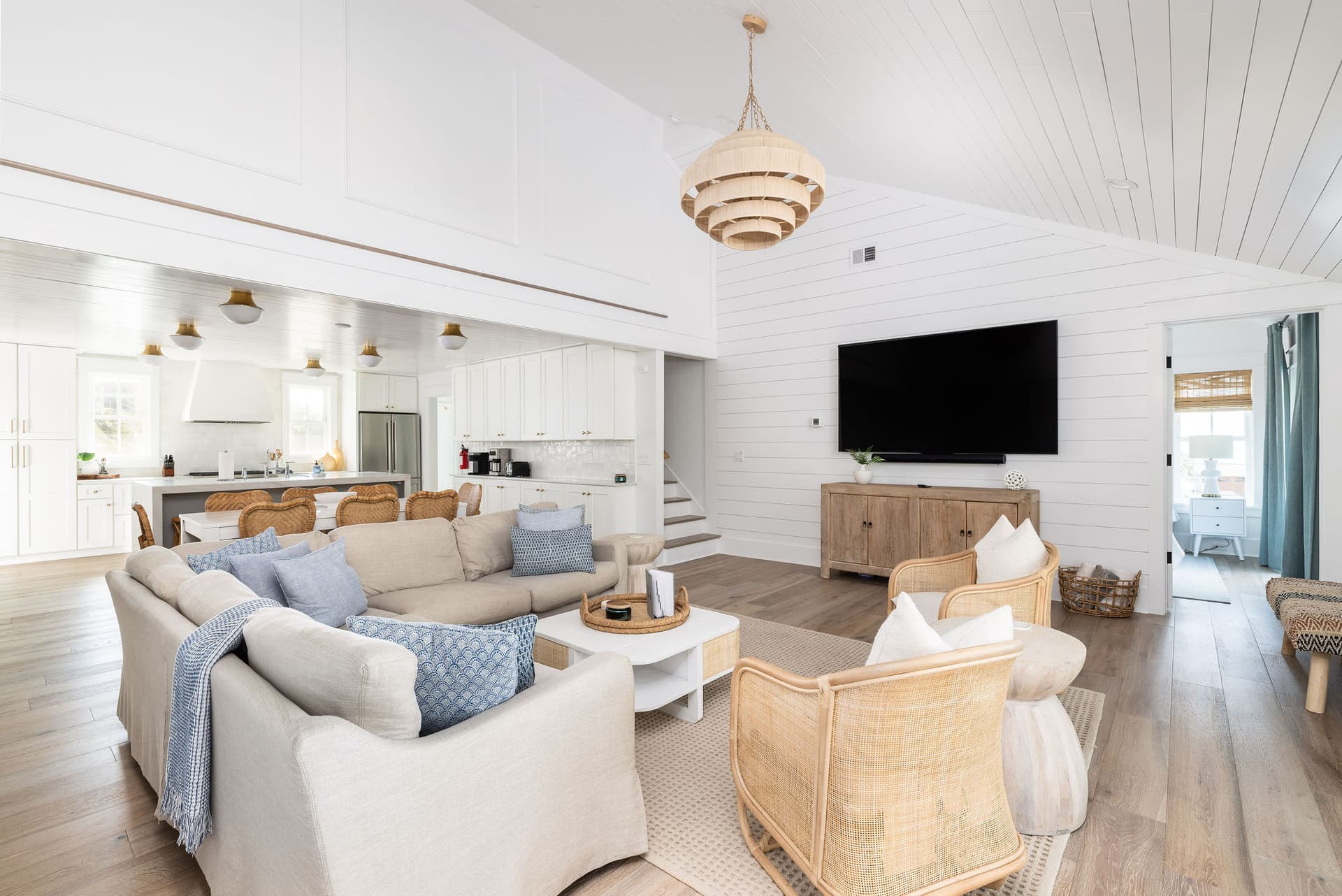 White Sands - Image 18