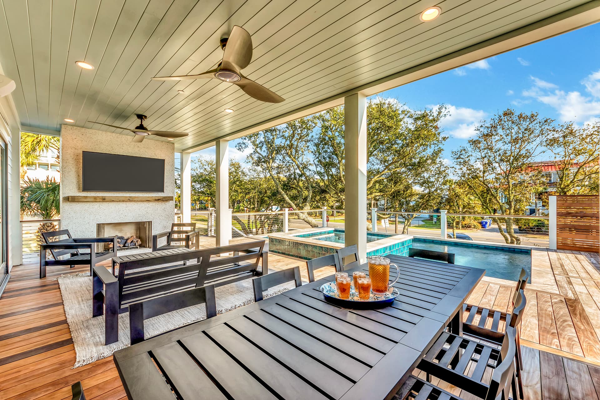 Palm Paradise - Image 2