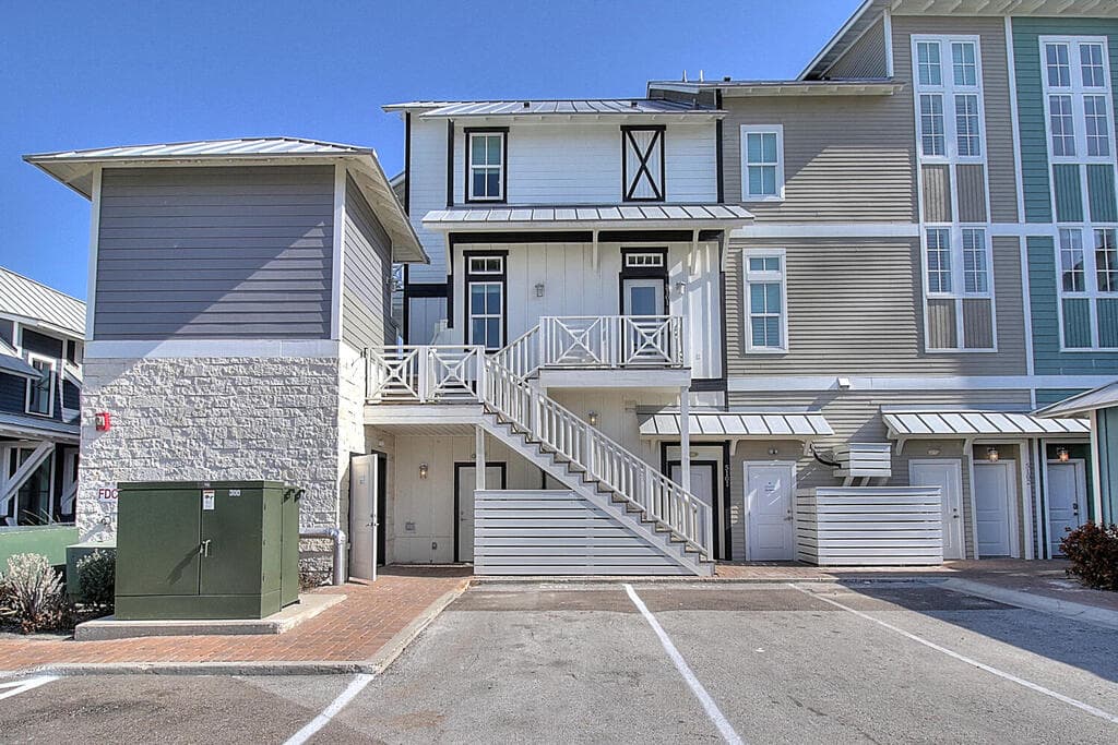 Panoramic Bay - Image 57