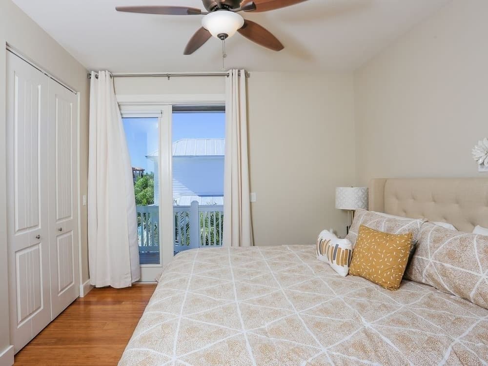 Paradise Beach House #403 - Image 4