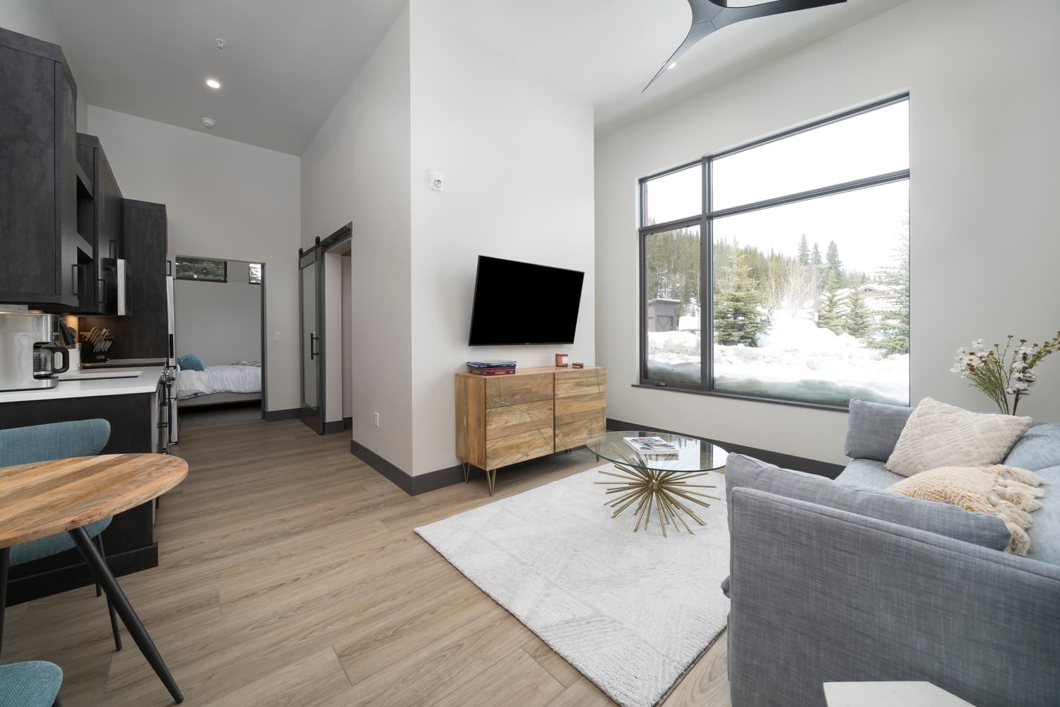 Mountain Retreat Residence - Image 6