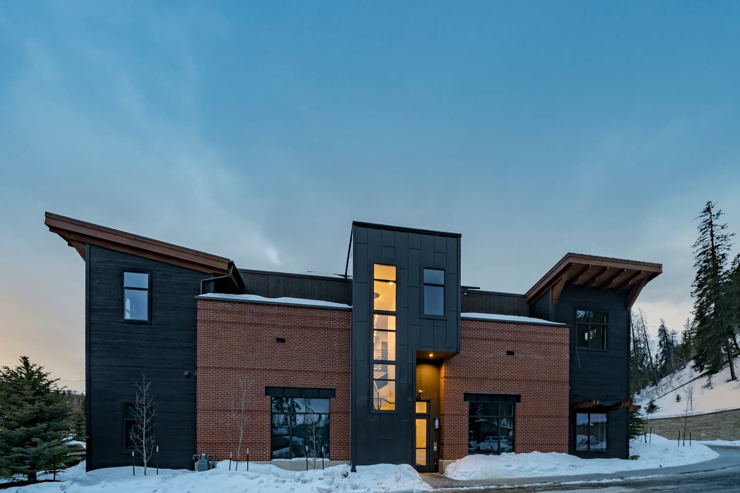 Mountain Retreat Residence - Image 10