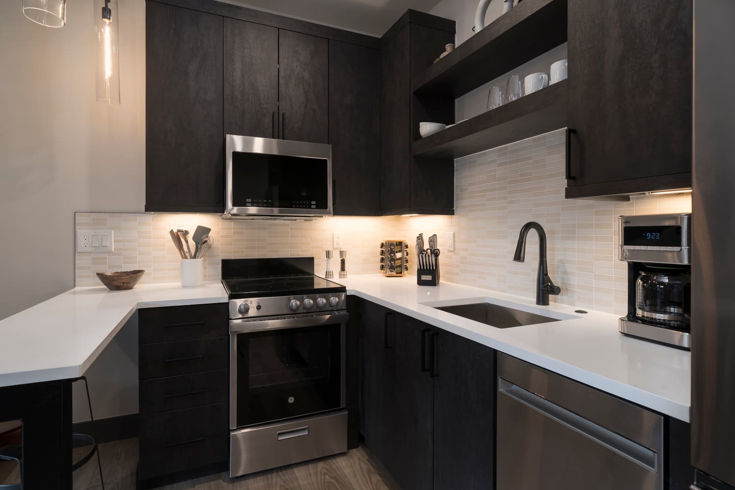 Hilltop Haven - Image 5