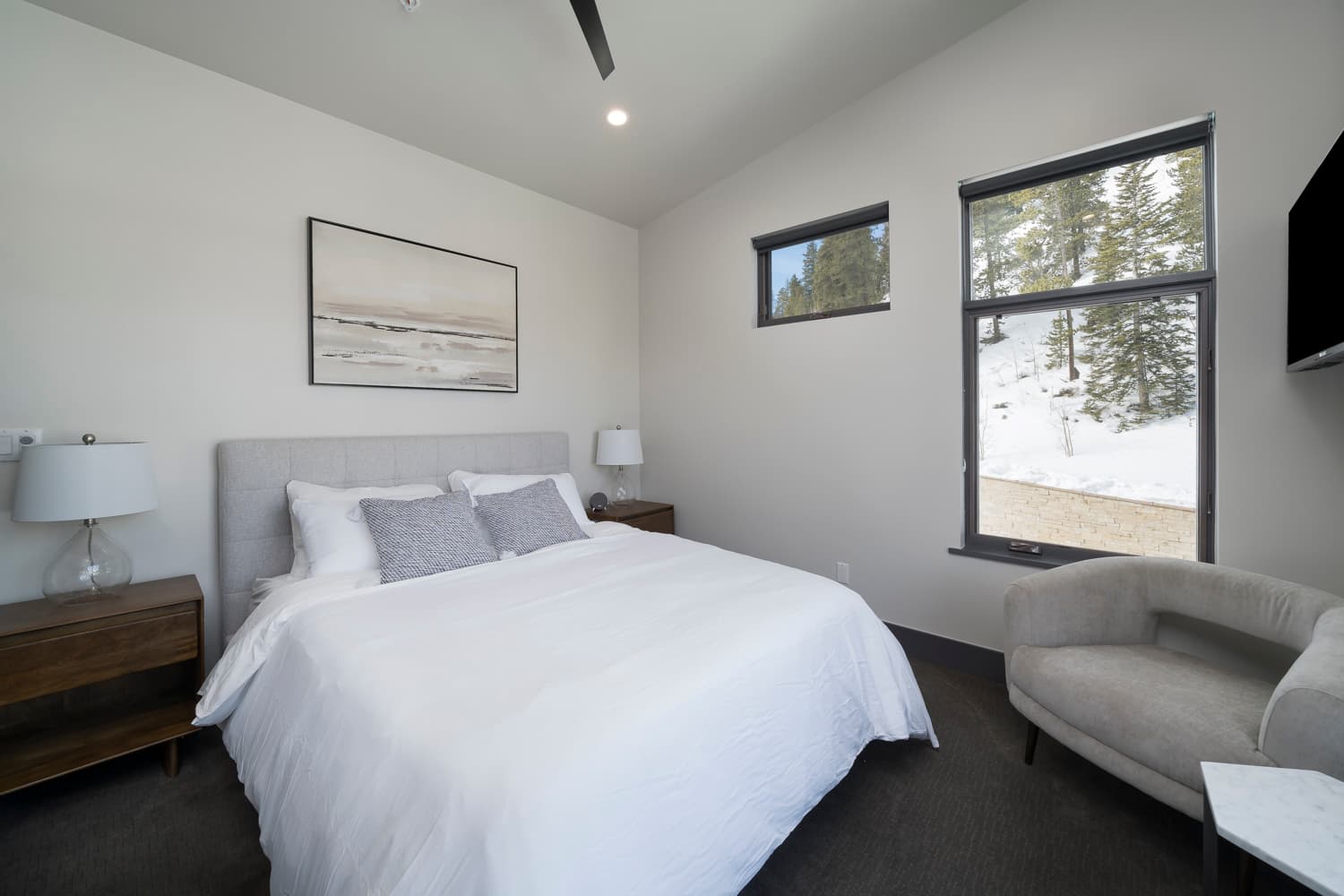 Majestic Mountain Manor - Image 3