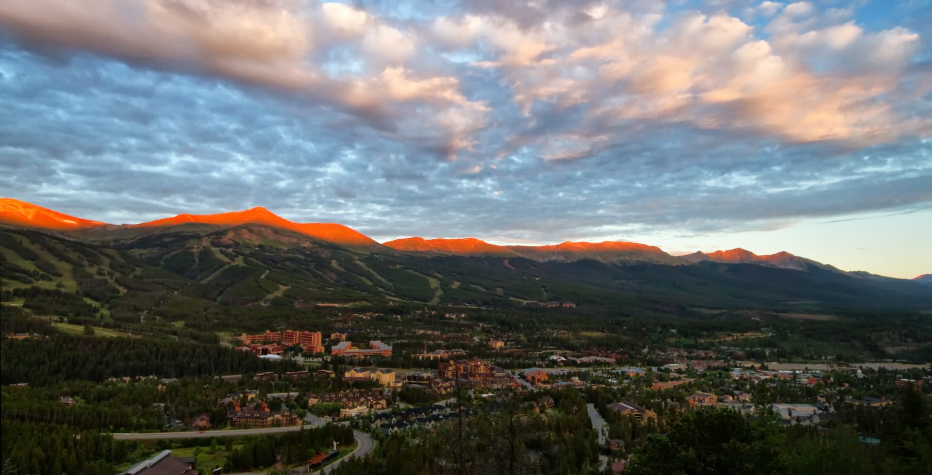 Majestic Mountain Manor - Image 16