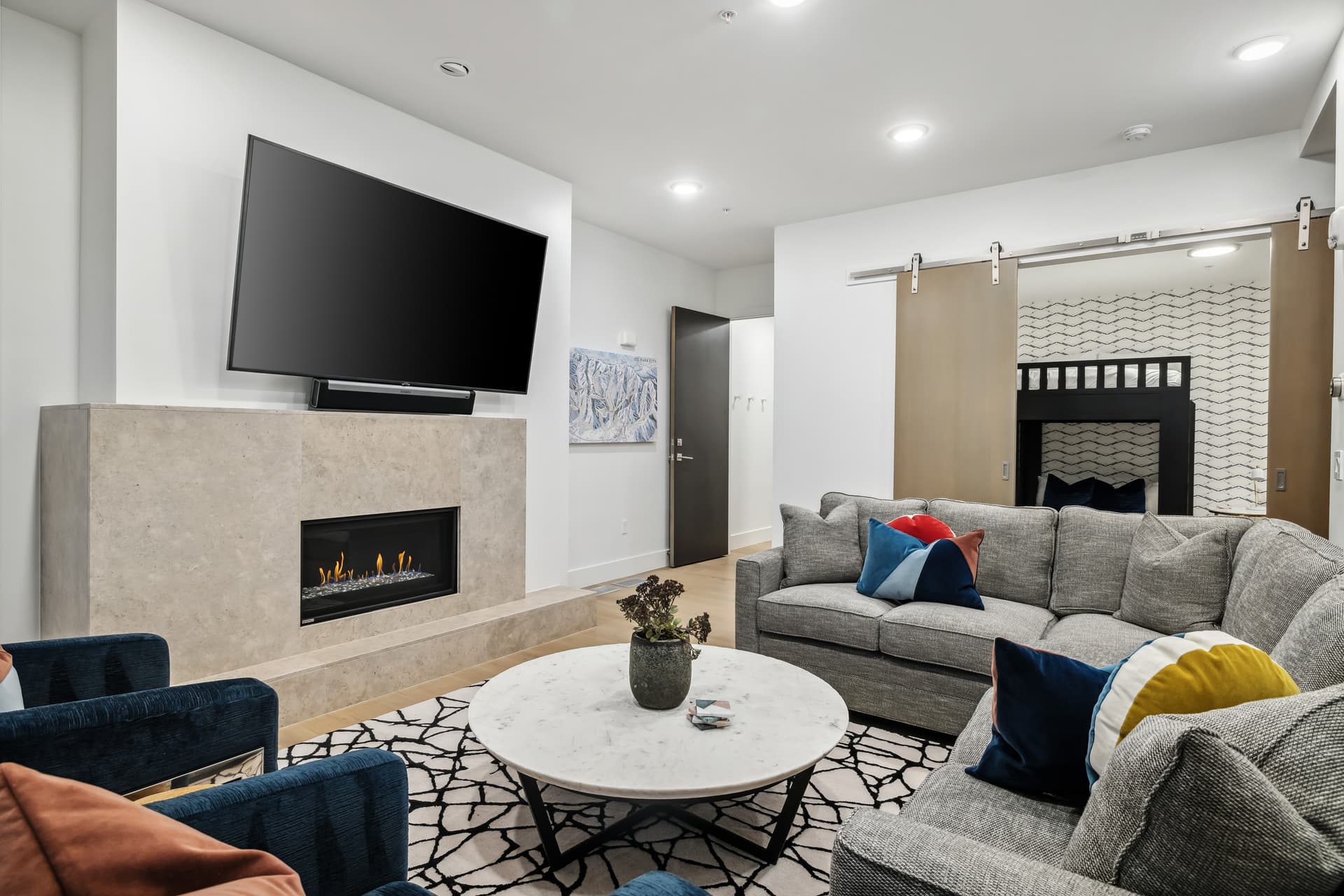 Apex #208 - Image 18