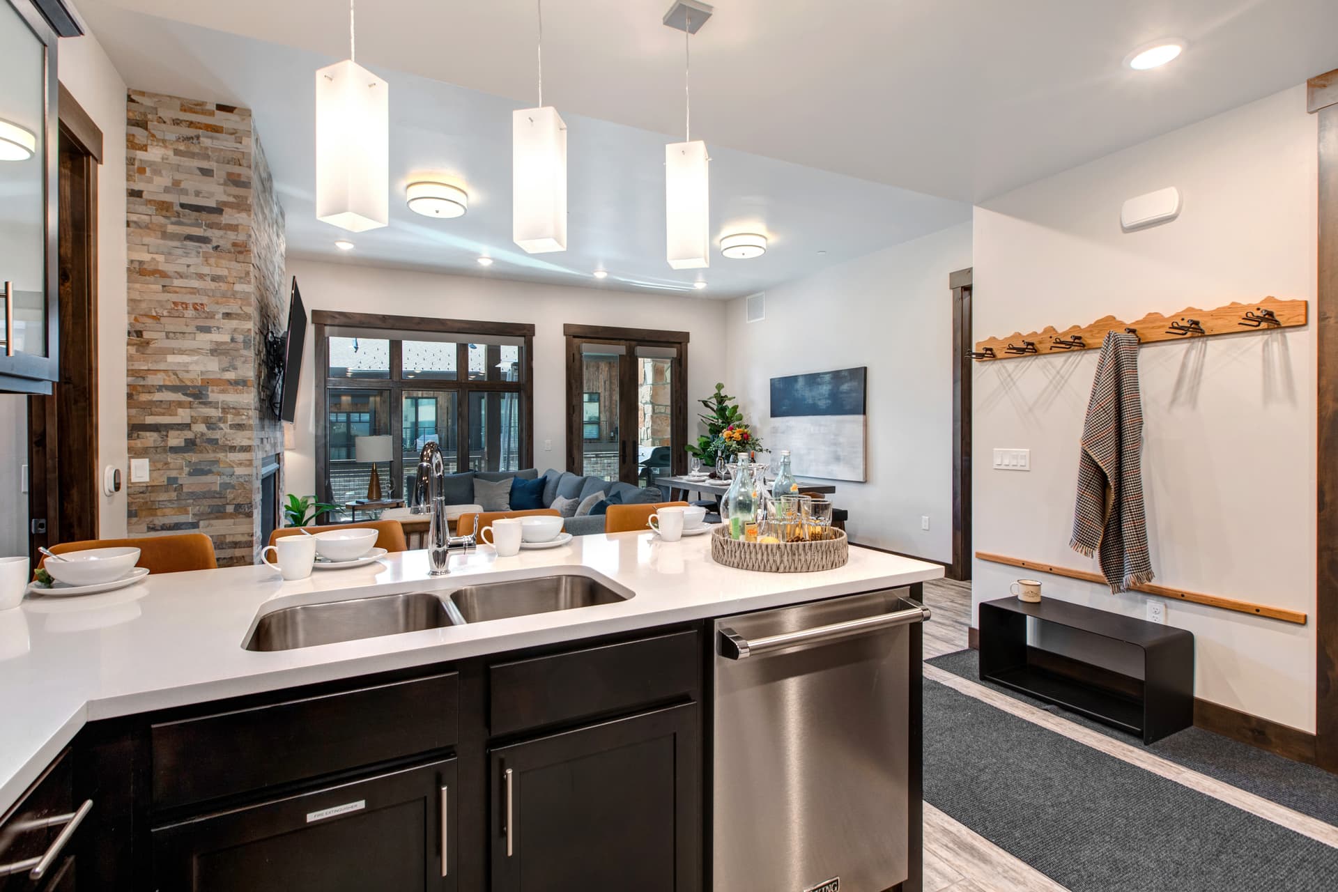 Blackstone Condo #209 - Image 9