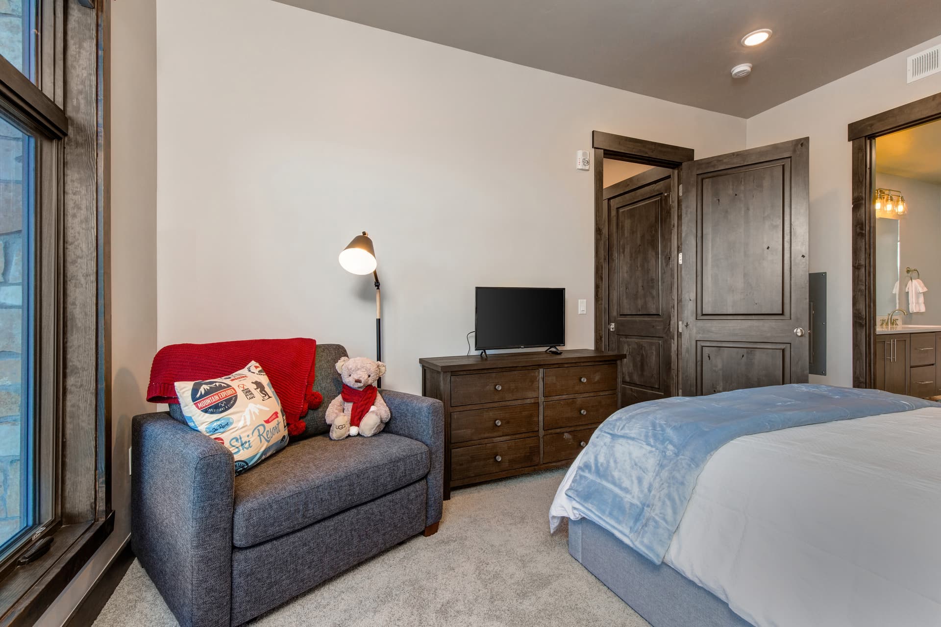 Blackstone Condo #2A - Image 11