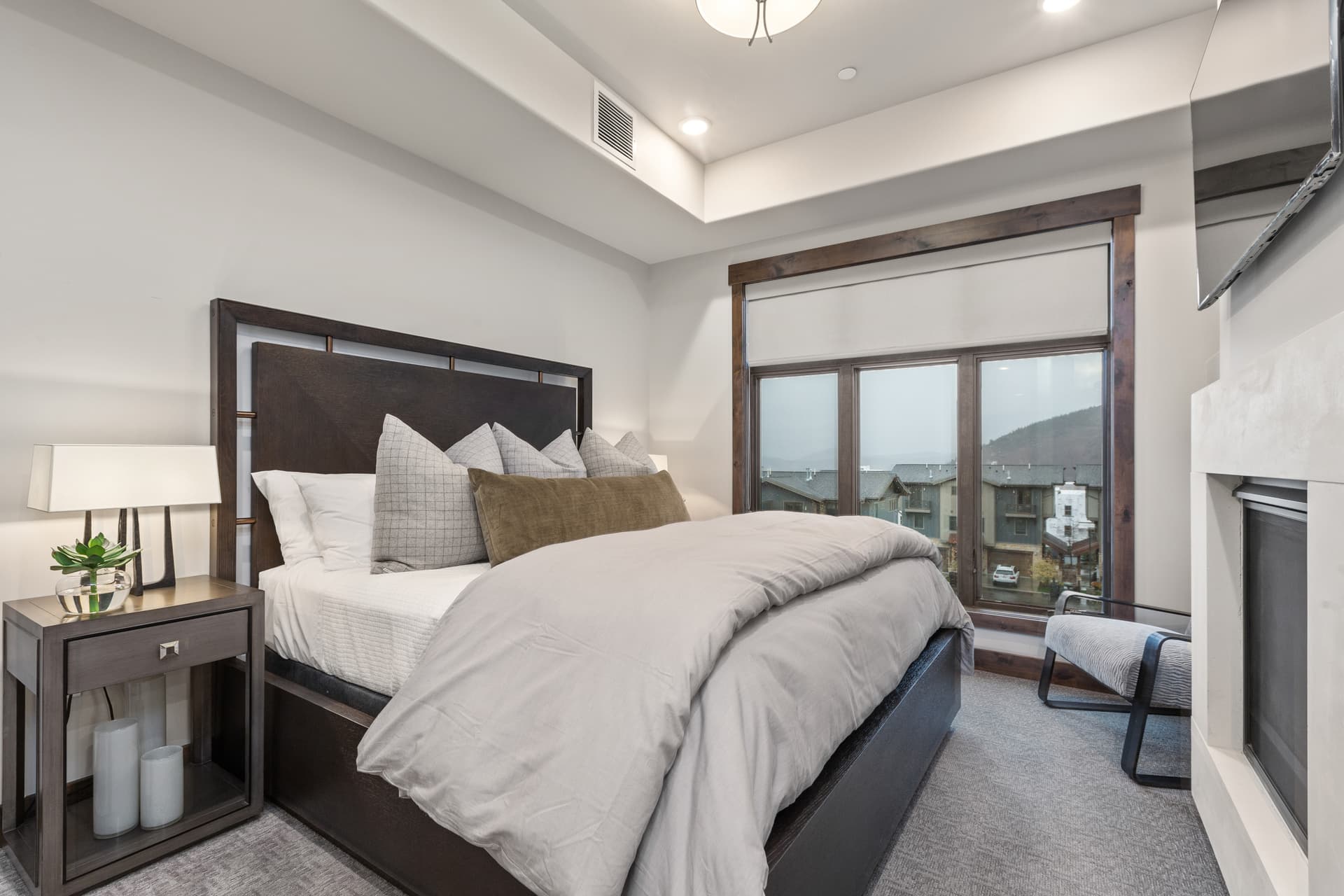 Blackstone Condo #301 - Image 17