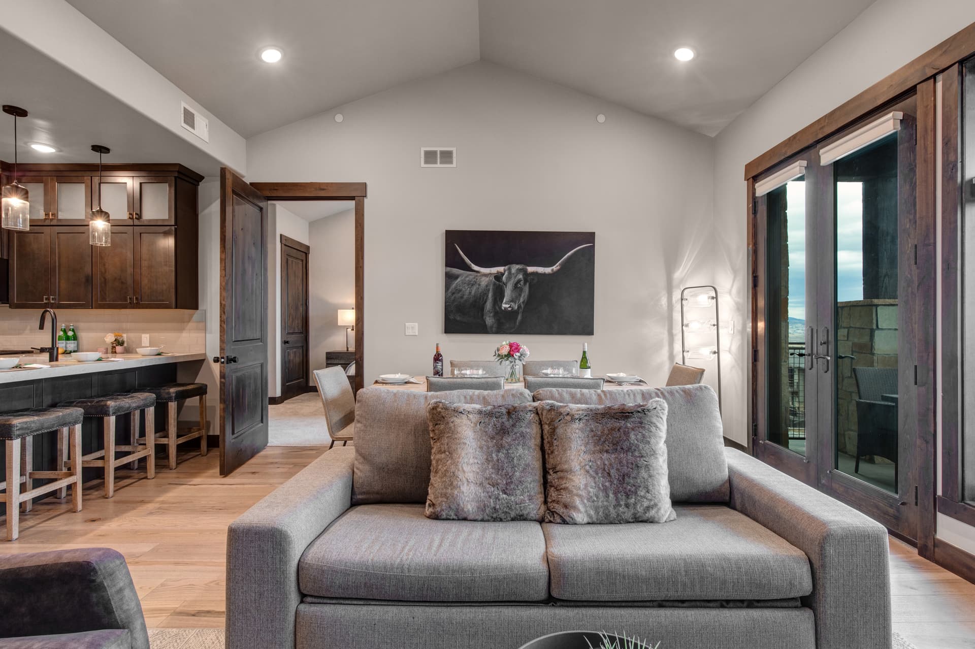 Blackstone Condo #3B - Image 4