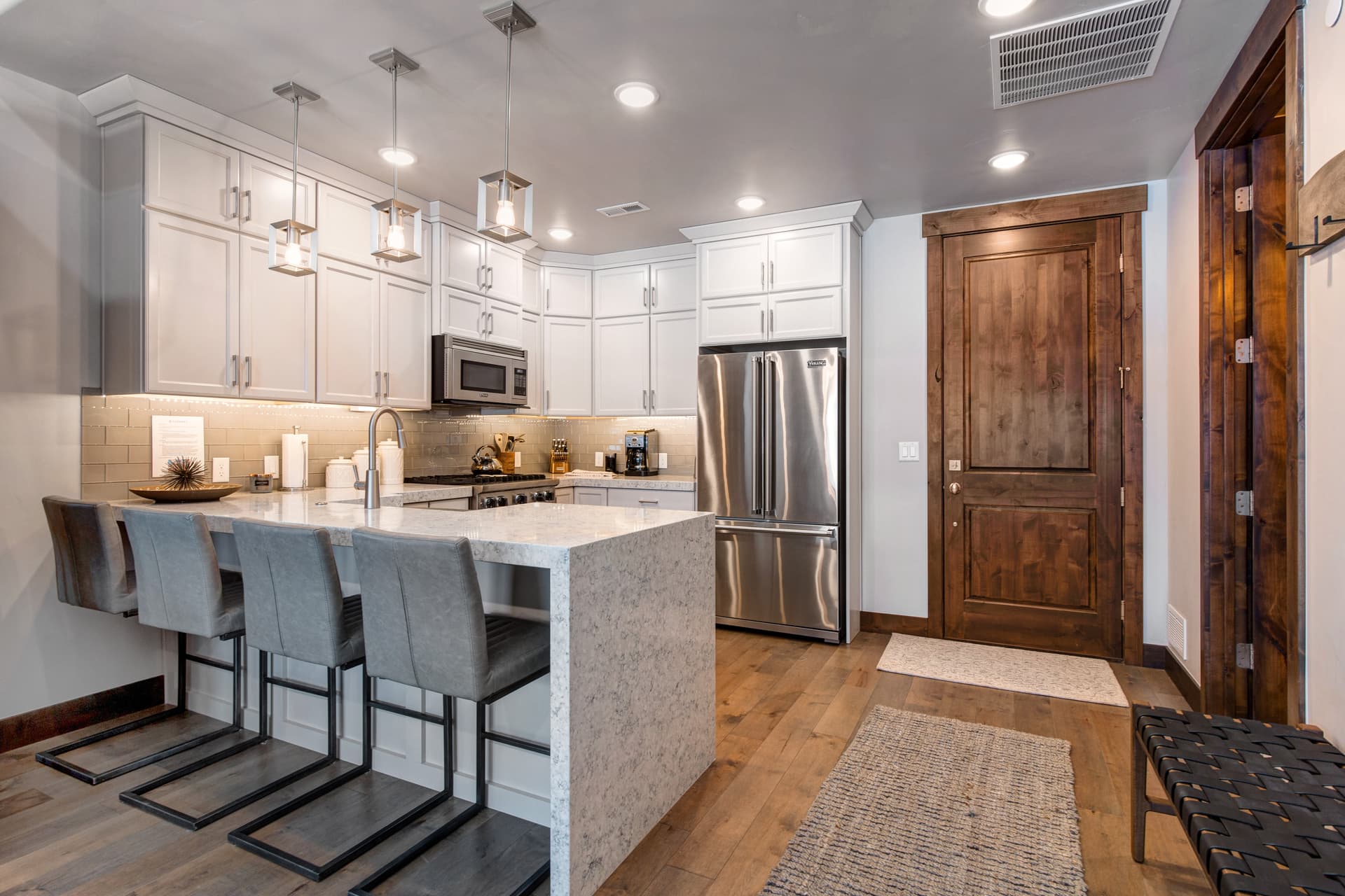 Blackstone Condo #3D - Image 5