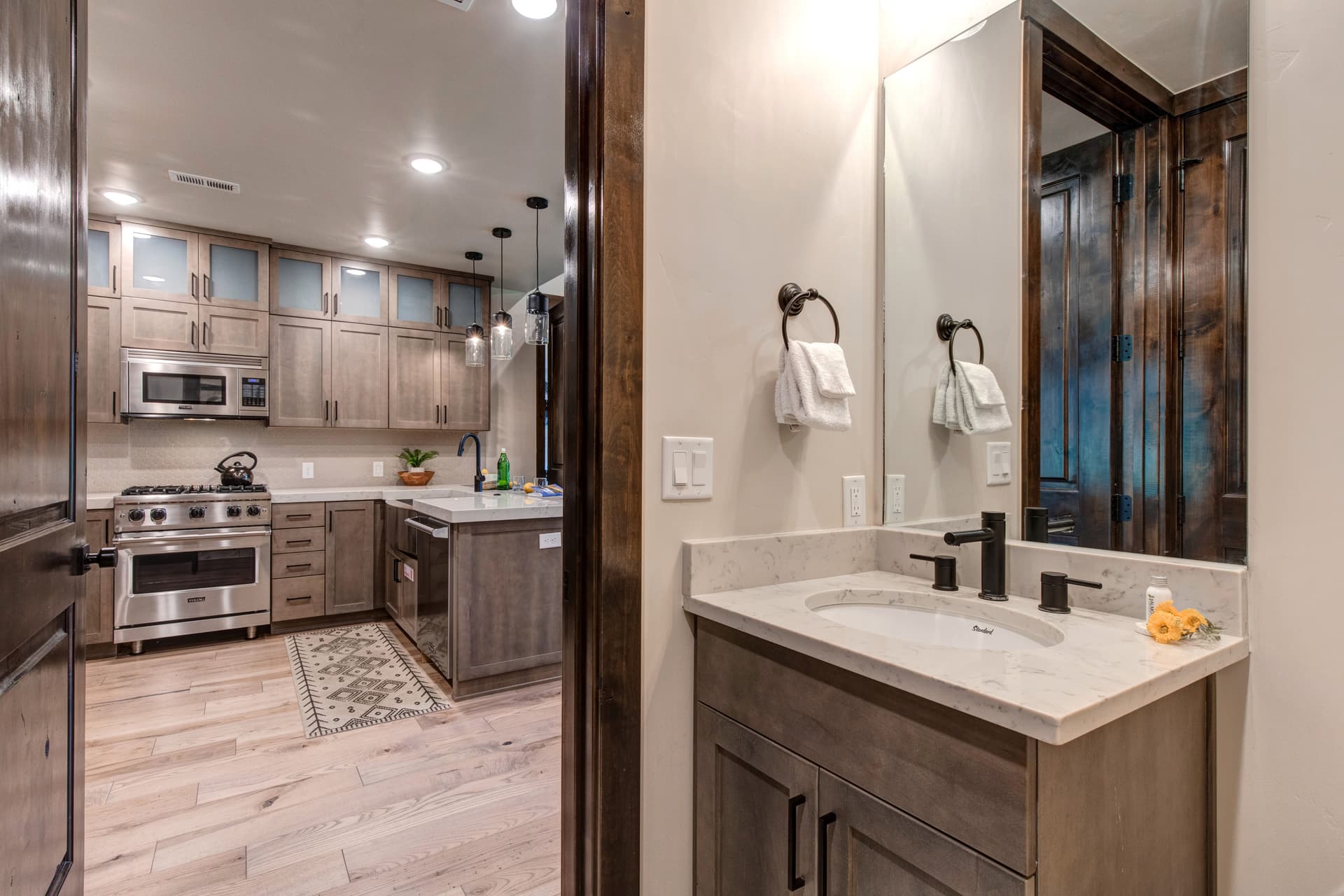 Blackstone Condo #3E - Image 13