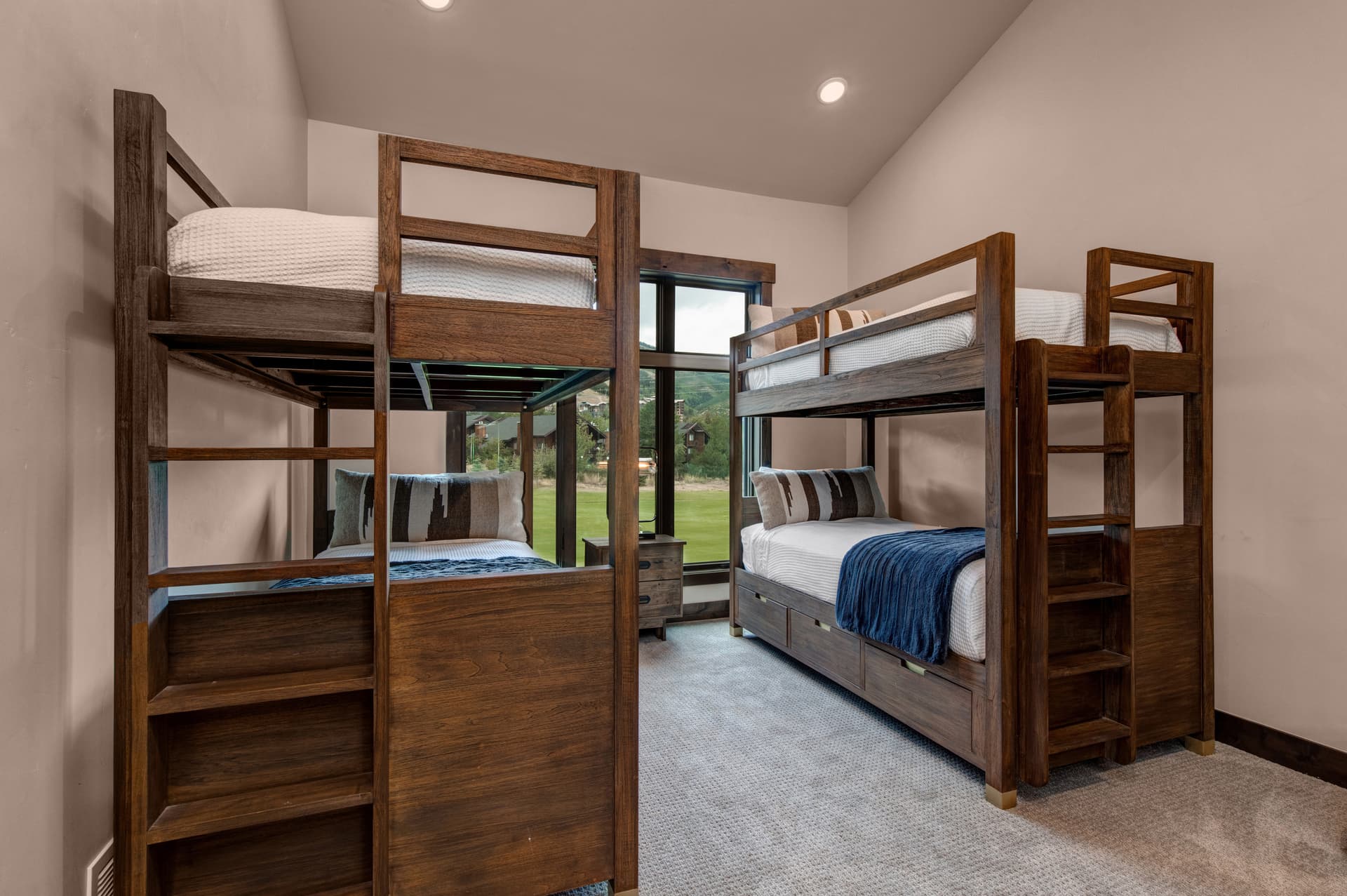 Blackstone Condo #3E - Image 11