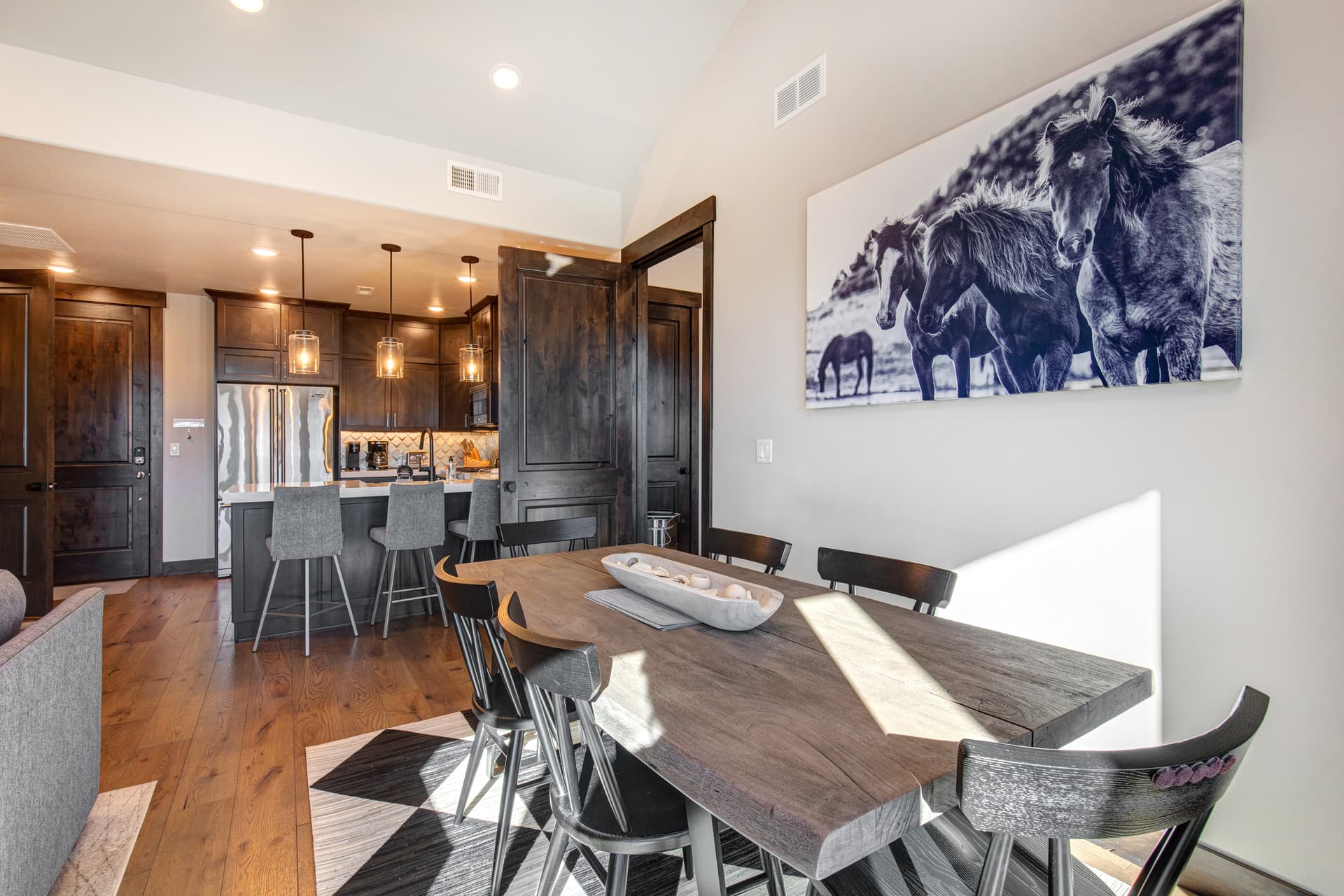 Blackstone Condo #3L - Image 5