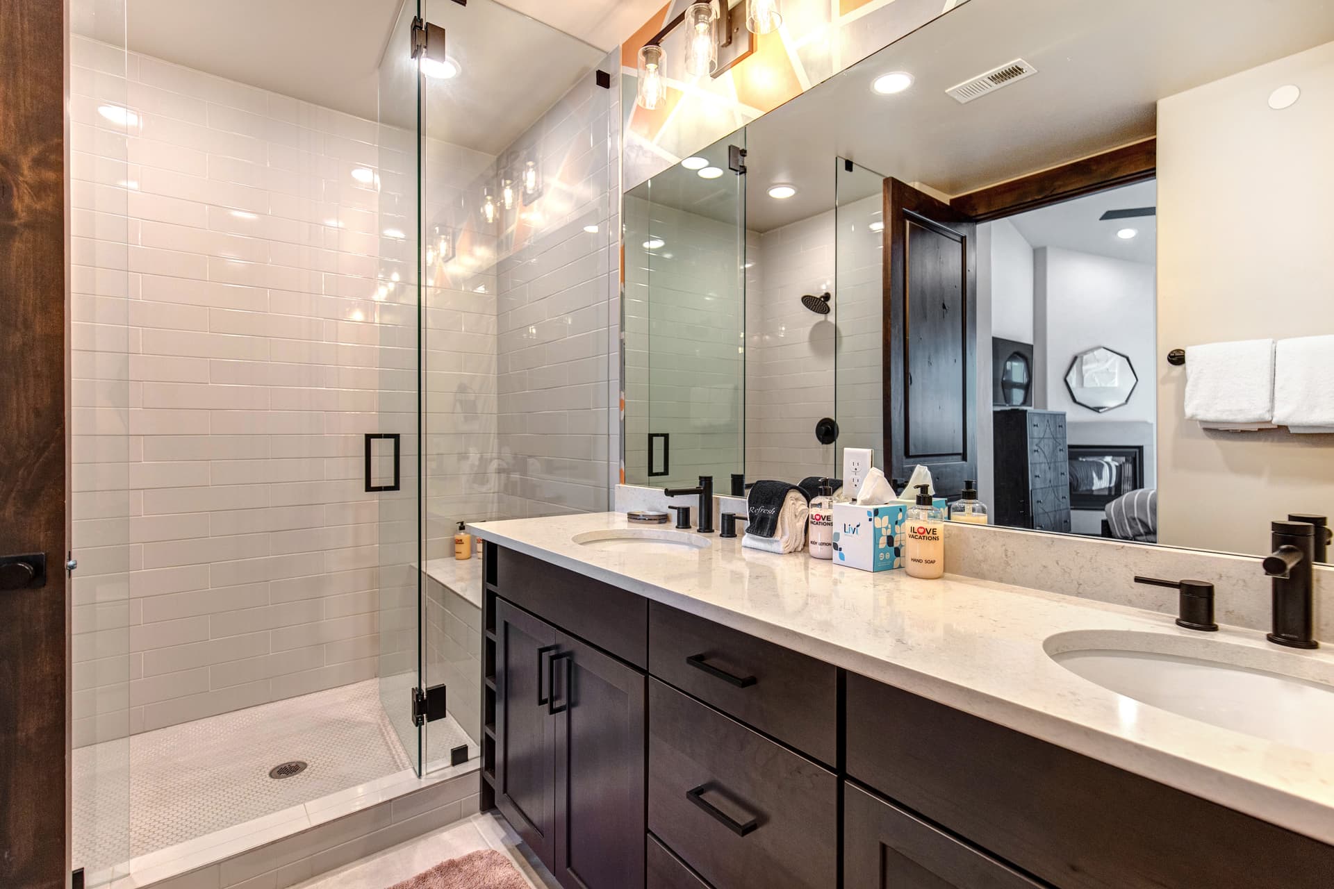 Blackstone Condo #3L - Image 16