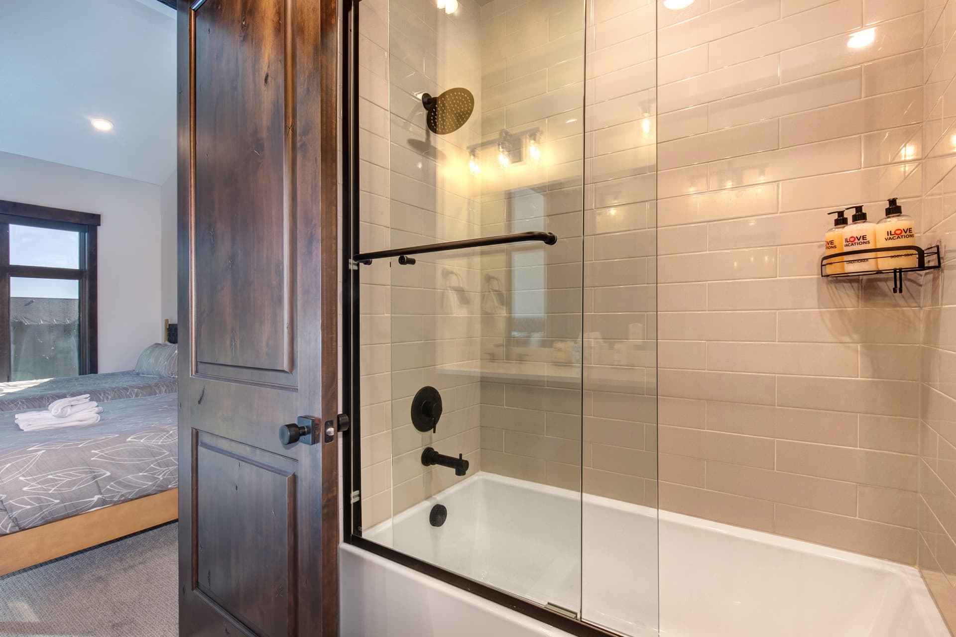 Blackstone Condo #3L - Image 17