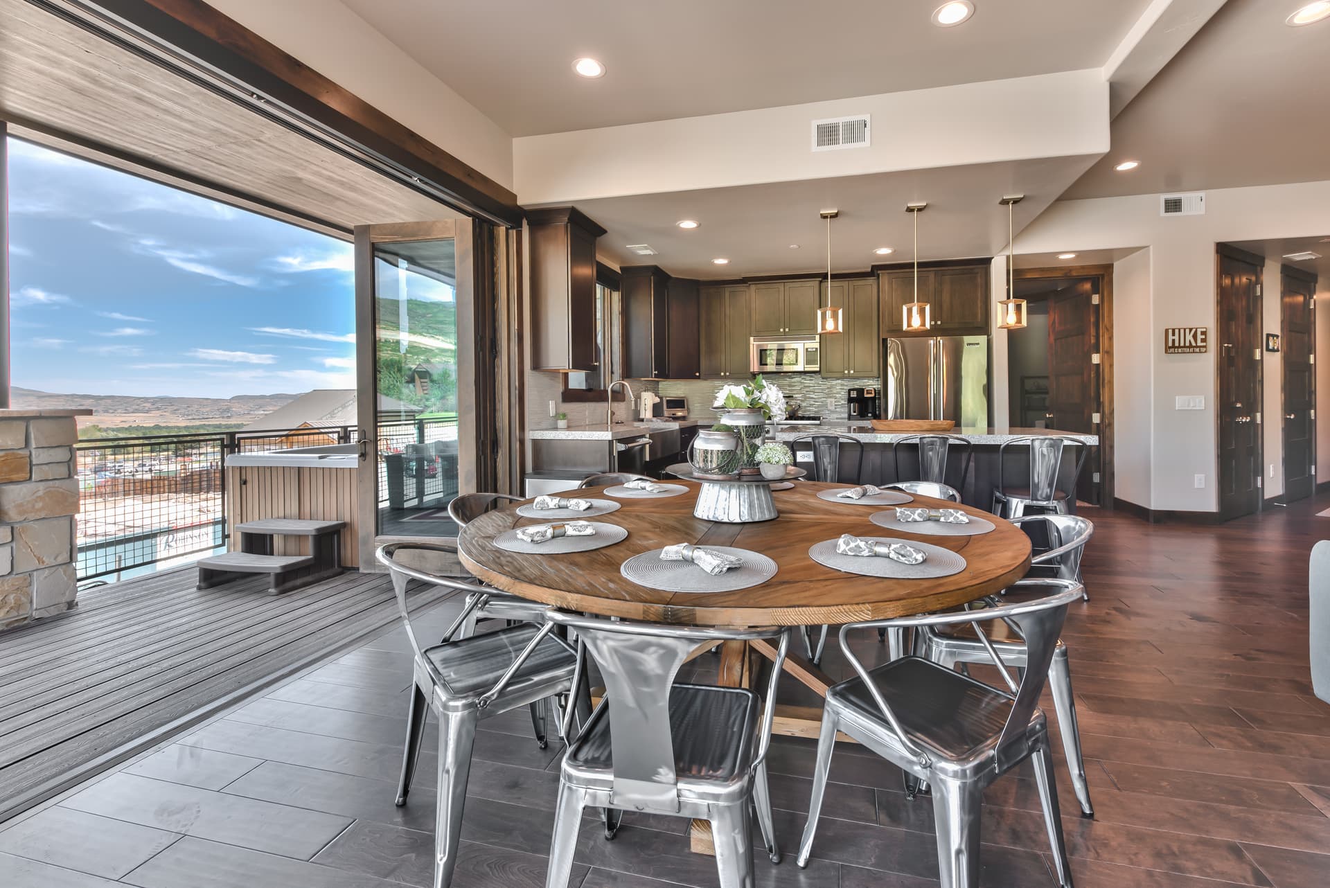 Blackstone Retreat - Image 12