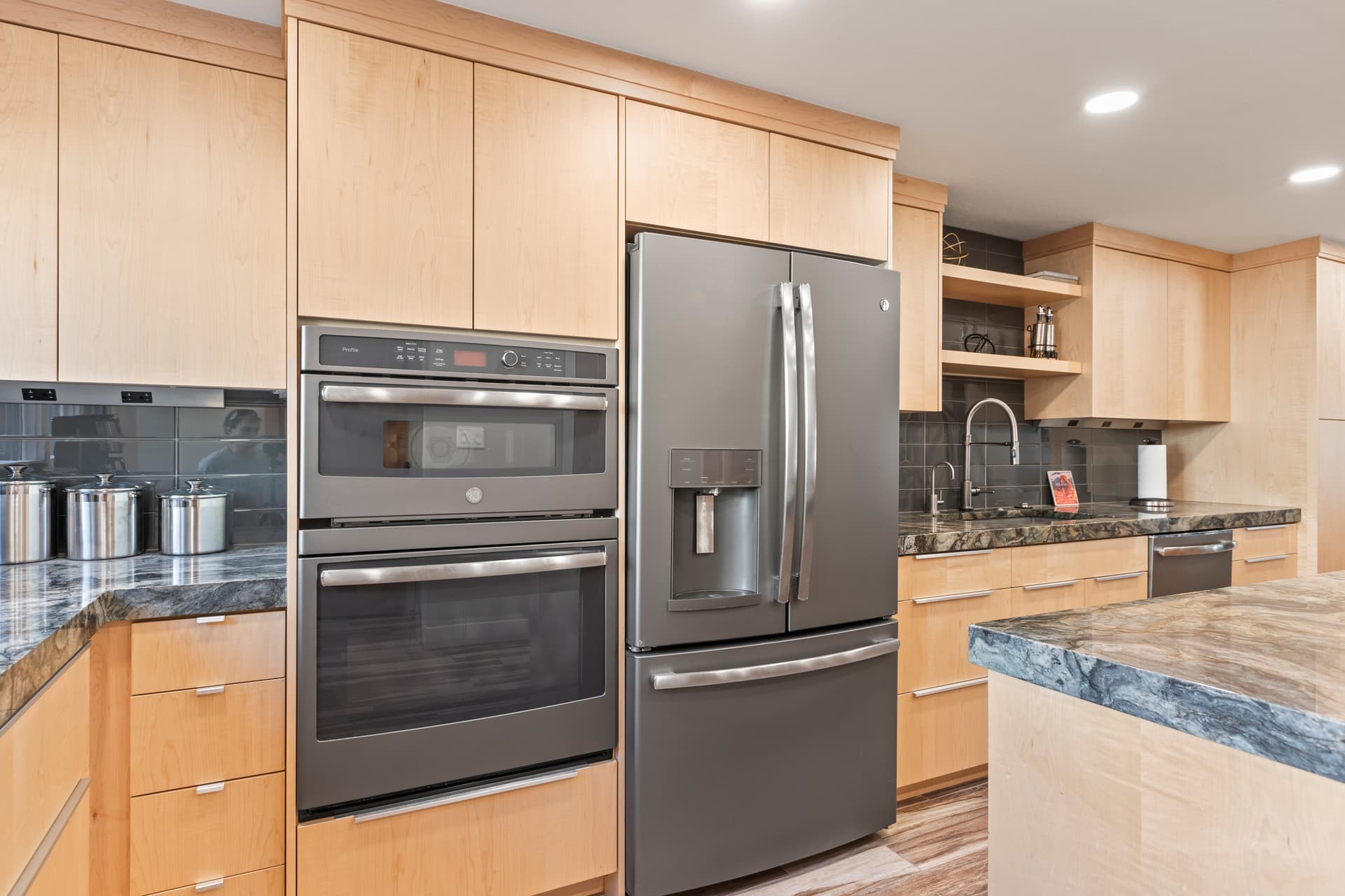 Captain Molly #1837 - Image 9