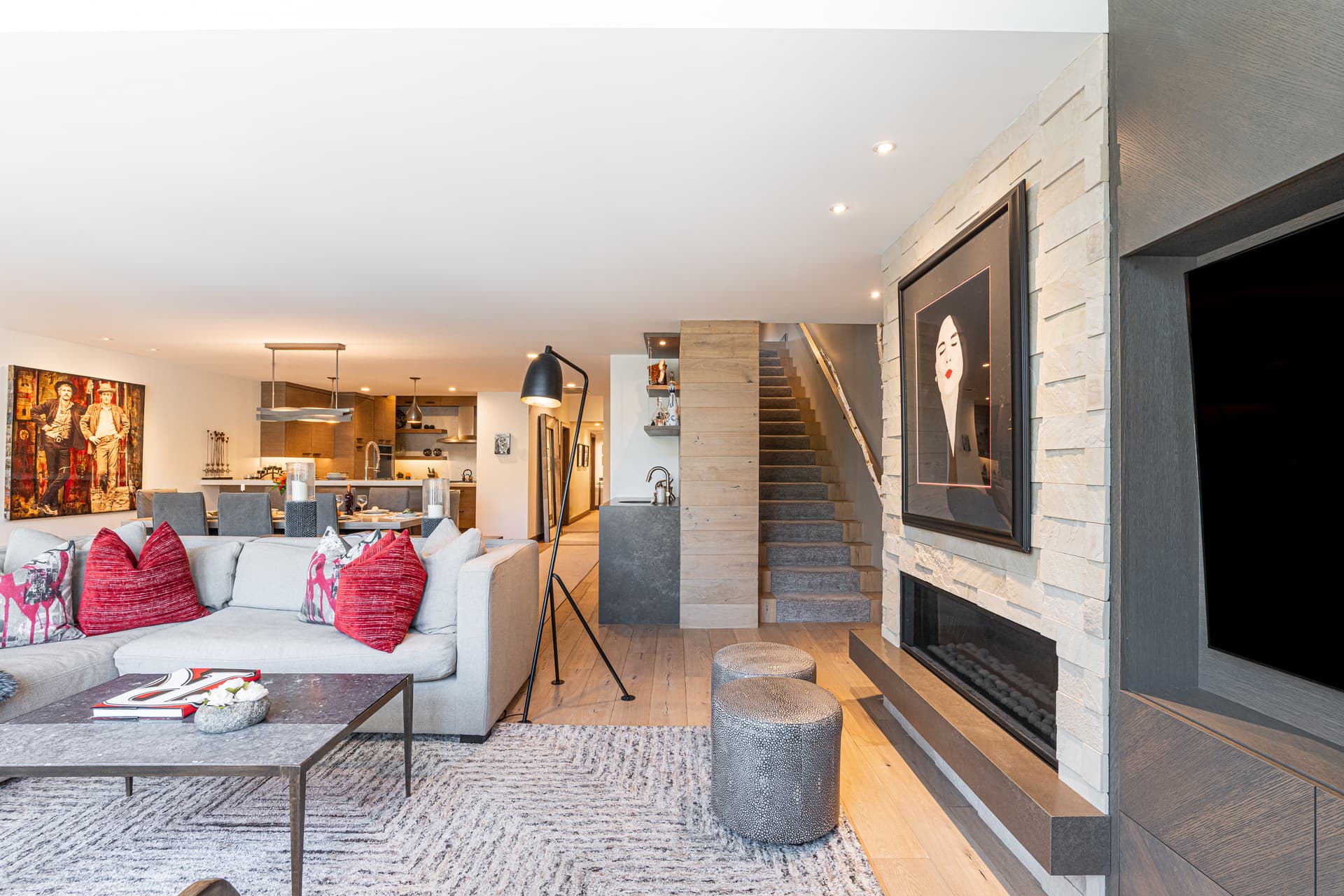 Contempo On Main - Image 5