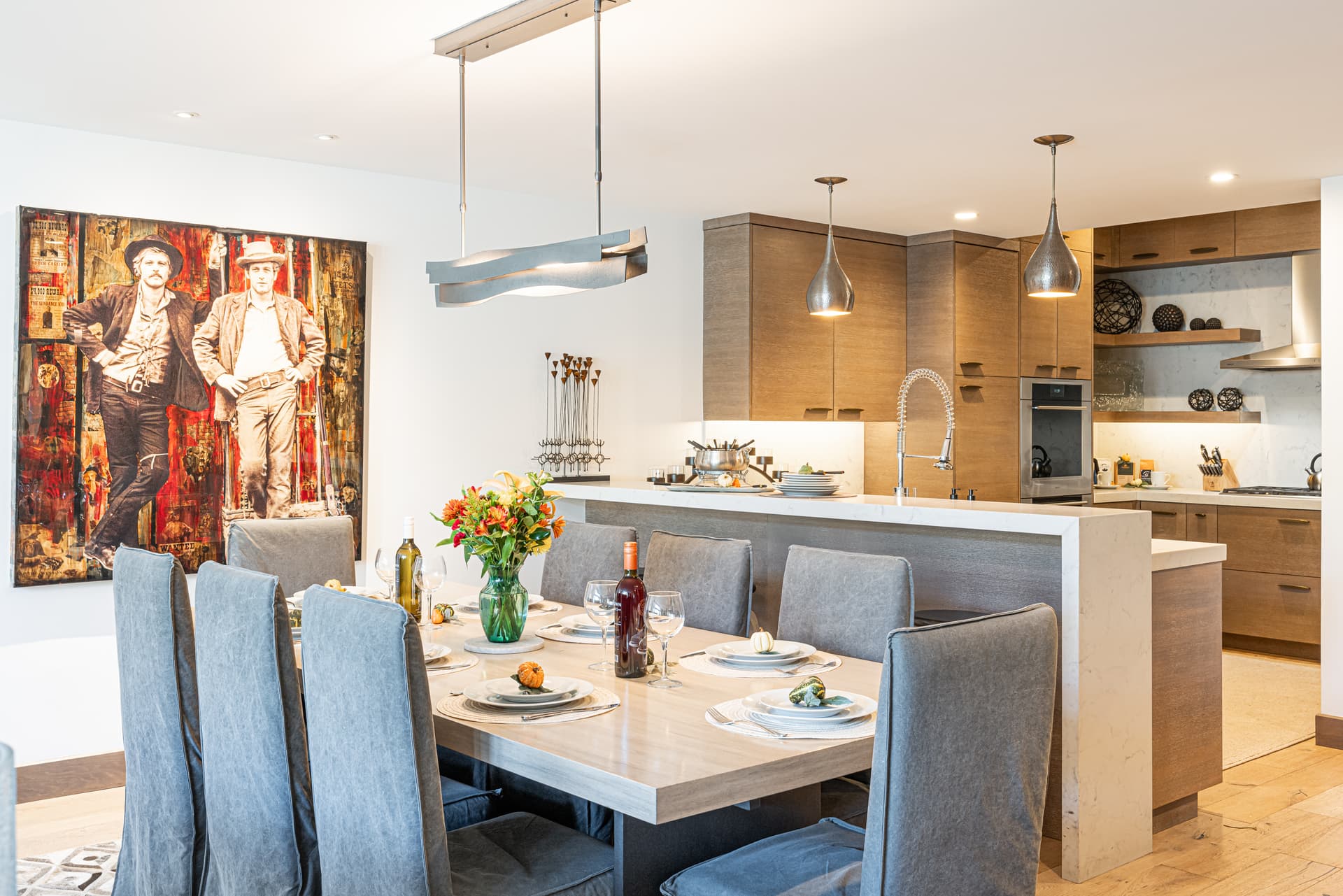 Contempo On Main - Image 5