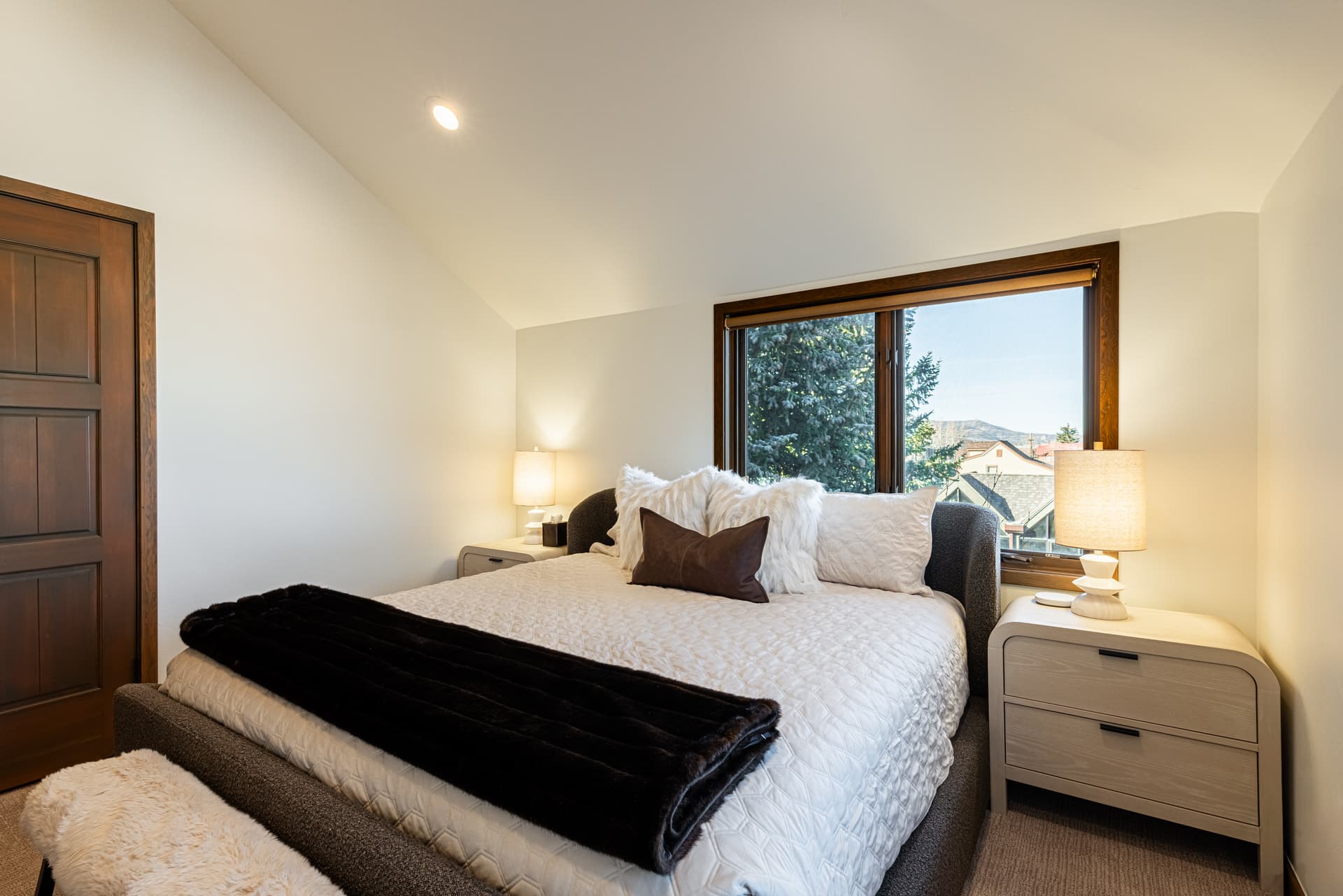 Ember on Empire - Image 20